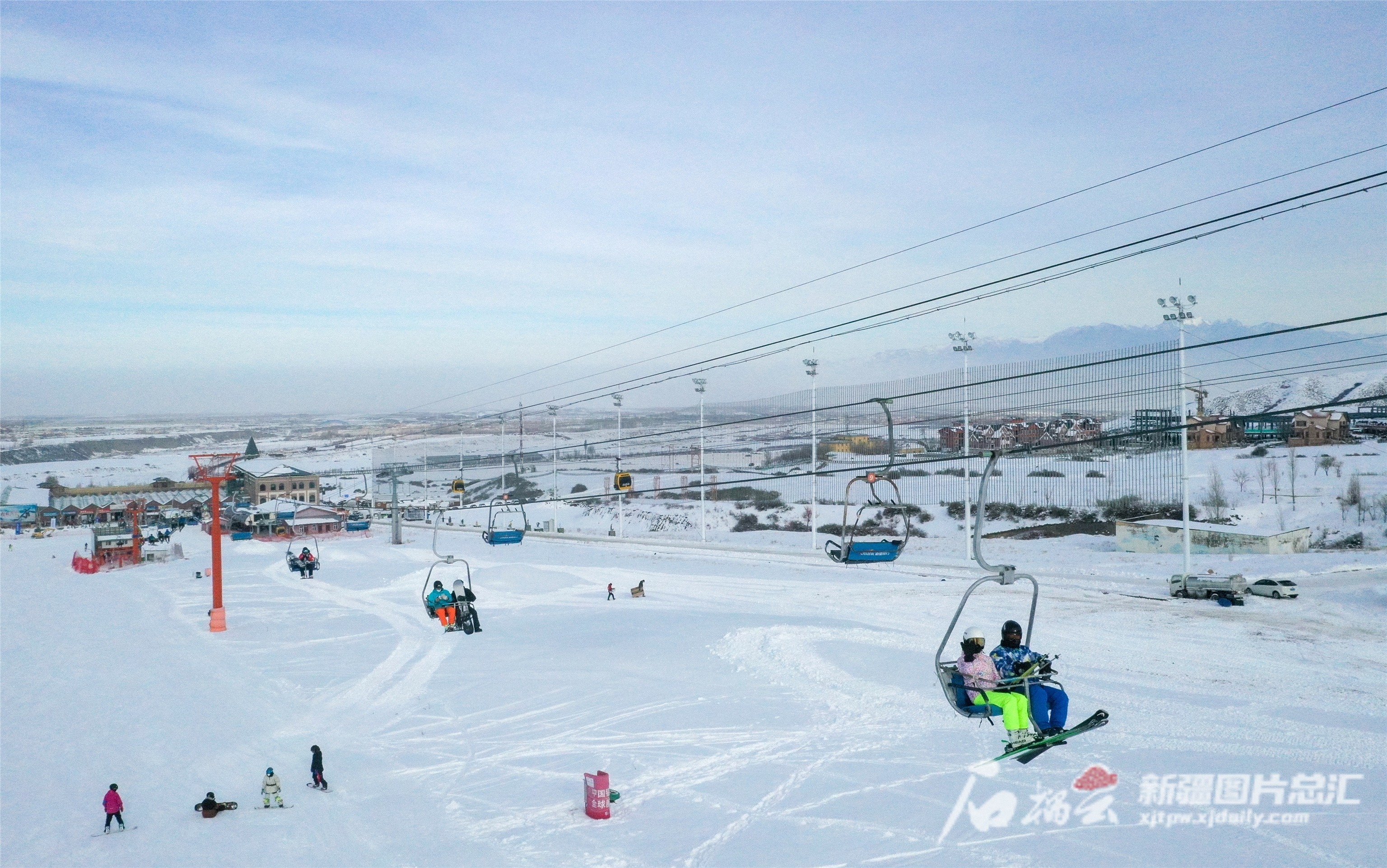 必一体育官网下载新疆3家国家级滑雪旅游度假地获授牌(图1)