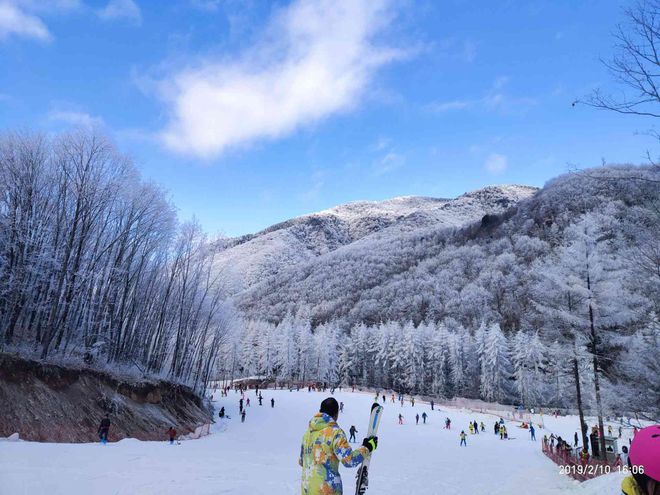 必一体育官网下载滑雪常识国内滑雪8大最好去处每1个都是胜地超刺激的玩雪地点哦！(图1)