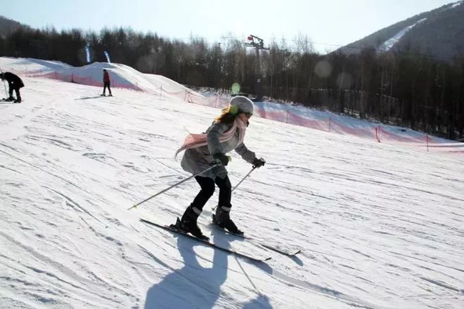 必一体育下载必一体育官网下载滑雪常识冬季撒欢全攻略：国内八大滑雪胜地嗨到停不下来！(图5)