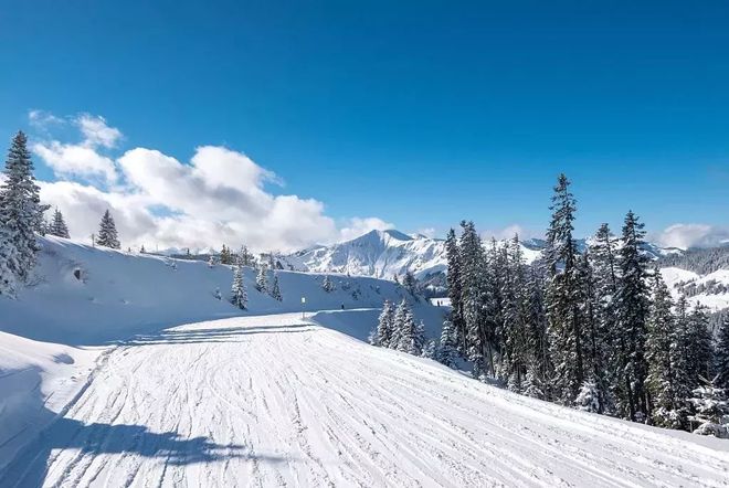 必一体育下载必一体育官网下载滑雪常识冬季撒欢全攻略：国内八大滑雪胜地嗨到停不下来！(图16)