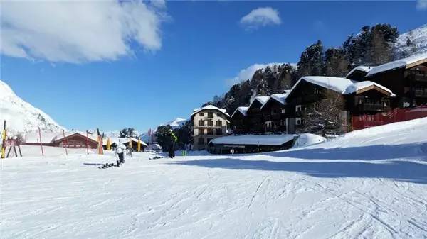 必一体育下载全球最著名的十大滑雪胜地要滑雪常识就得去这儿！(图10)