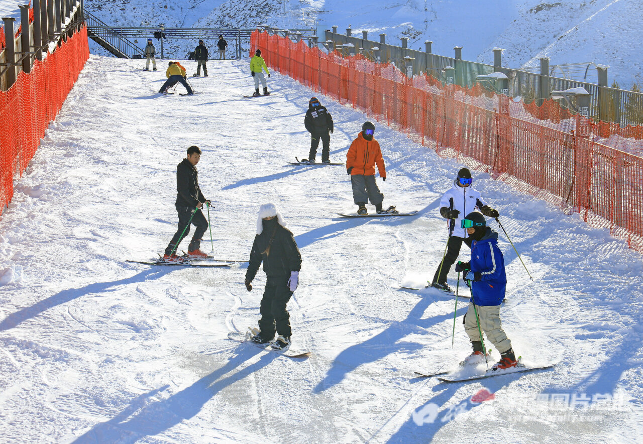 必一体育官网下载将军山滑雪场全力迎接新雪季(图3)