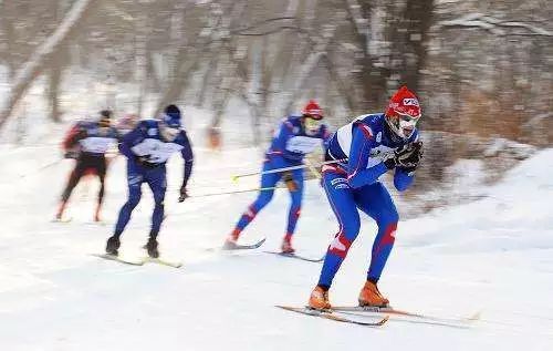 必一体育滑雪的小知识与安全注意事项(图8)