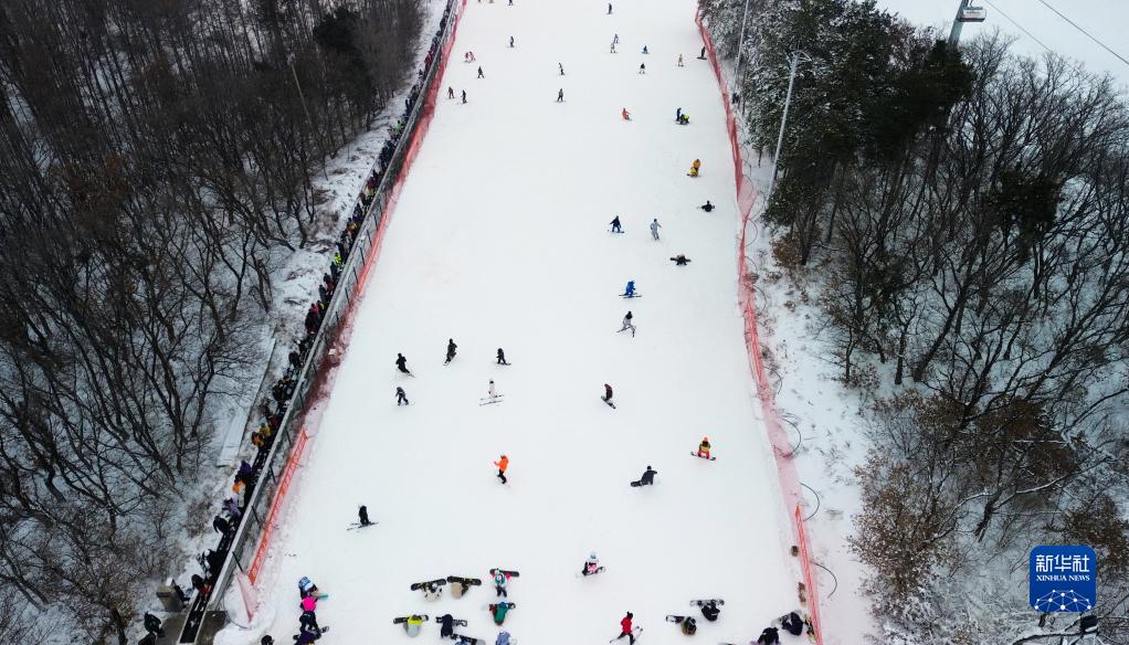 辽宁省滑雪场“开板滑雪常识” 必一体育下载喜迎新雪必一体育官网下载季(图1)