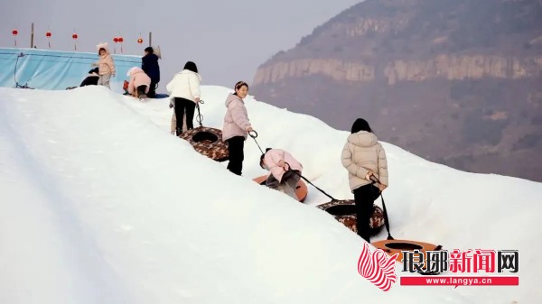 必一体育下载必一体育官网下载临沂：新雪季“开板” 记者带你探营滑雪场(图4)