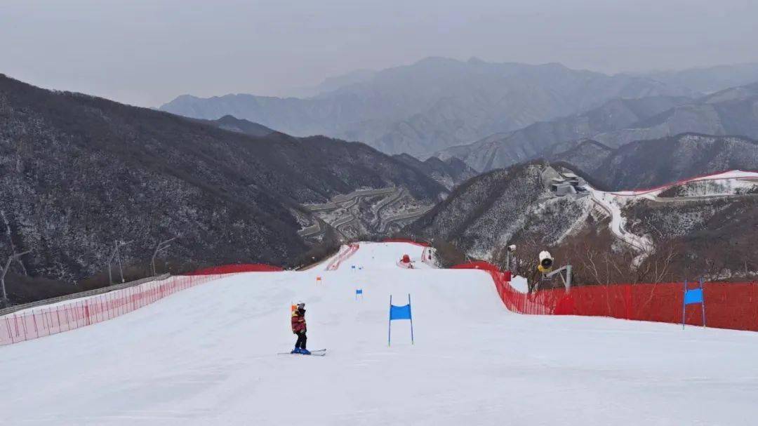 必一体育官网下载上海市滑雪队高山滑雪运动员全部获得十四冬“入场券” 十四冬资格赛必一体育下载(图2)