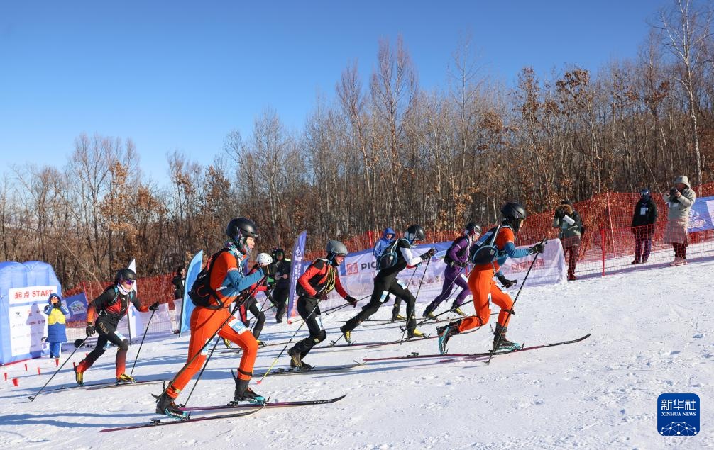 滑雪常识全冬会 滑雪登必一体育官网下载山公开组混合接力赛况(图8)