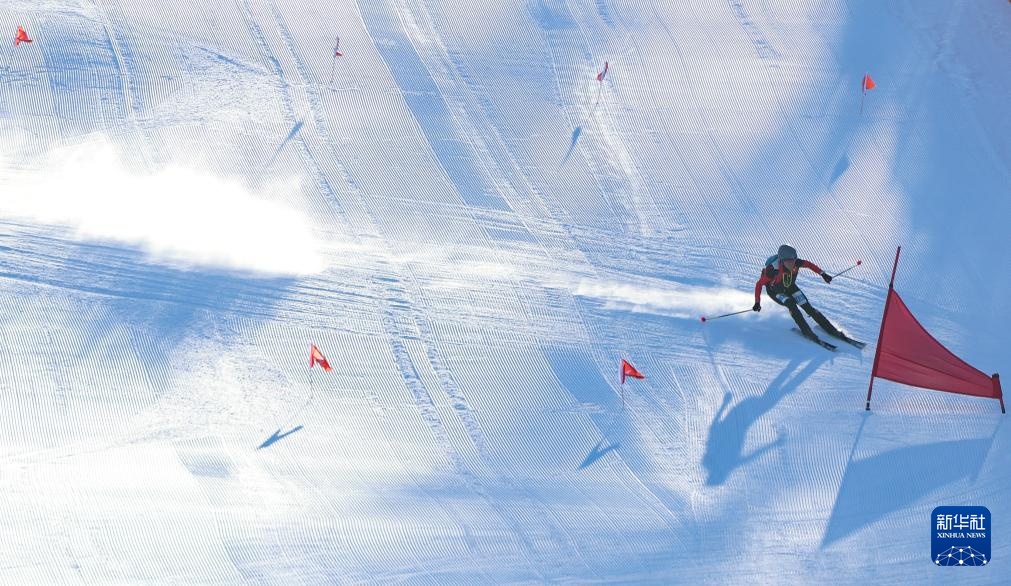 滑雪常识全冬会 滑雪登必一体育官网下载山公开组混合接力赛况(图13)