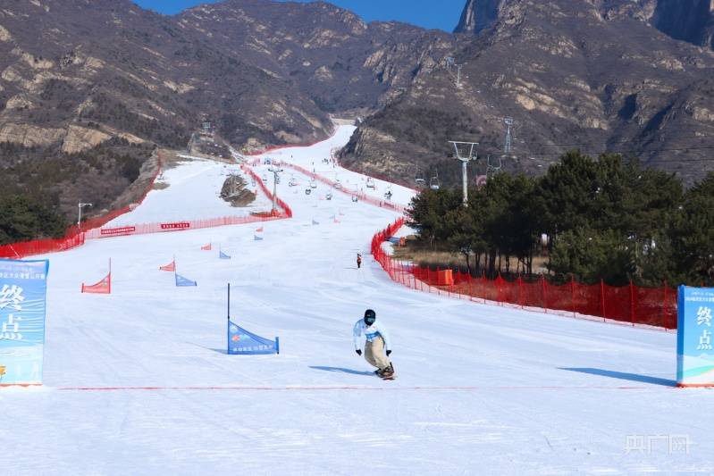 必一体育下载120名滑雪爱好者角逐北京滑雪常识延庆区公开赛(图1)