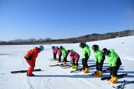 2021-2022雪季廊坊市小学生滑雪冬令营活动必一体育下载圆满落幕(图4)